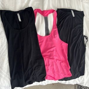 Bundle of 3 workout tops. 2 fabletics & 1 balance collection Great condition S/M